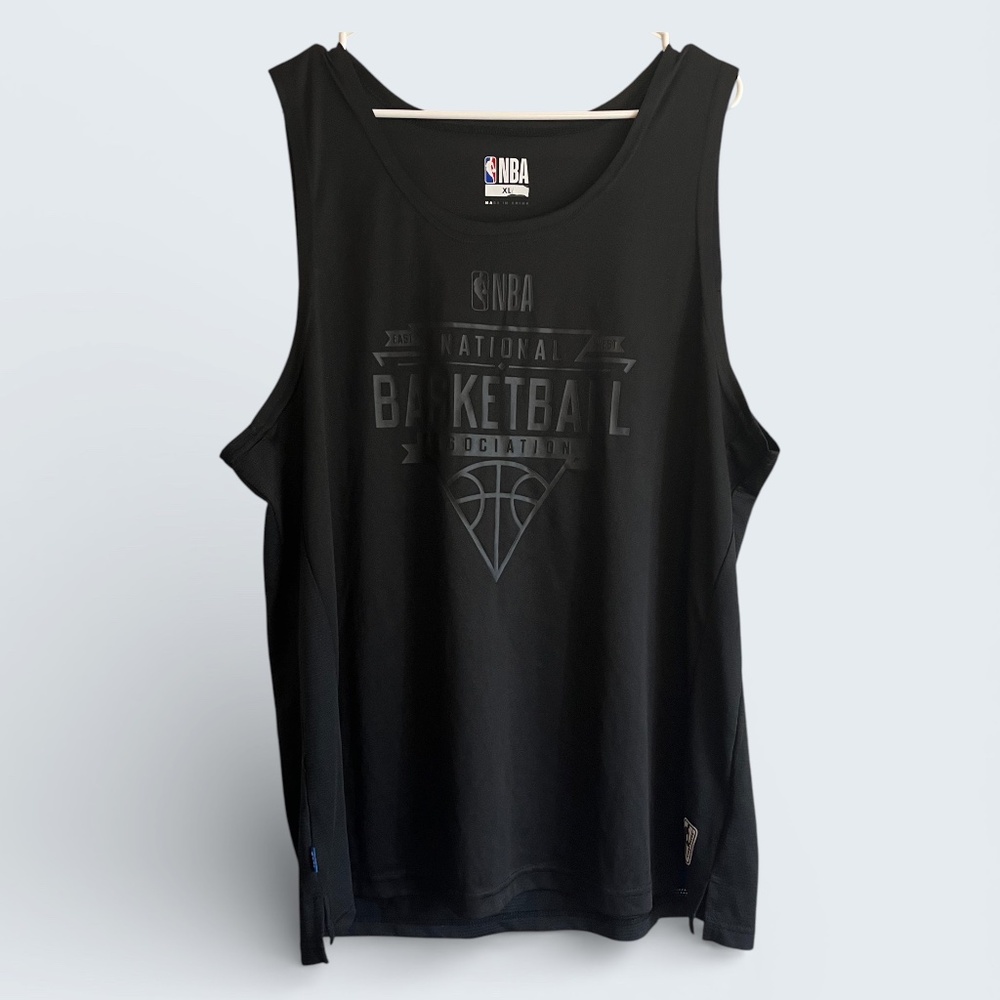 NBA Licensed MENS Black Sleeveless Jersey with Reflective Tonal Graphic Size XL